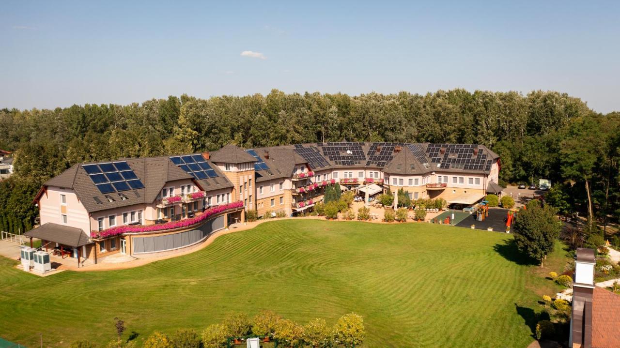 Granada Conference, Wellness And Sport Hotel 케치케메트 외부 사진